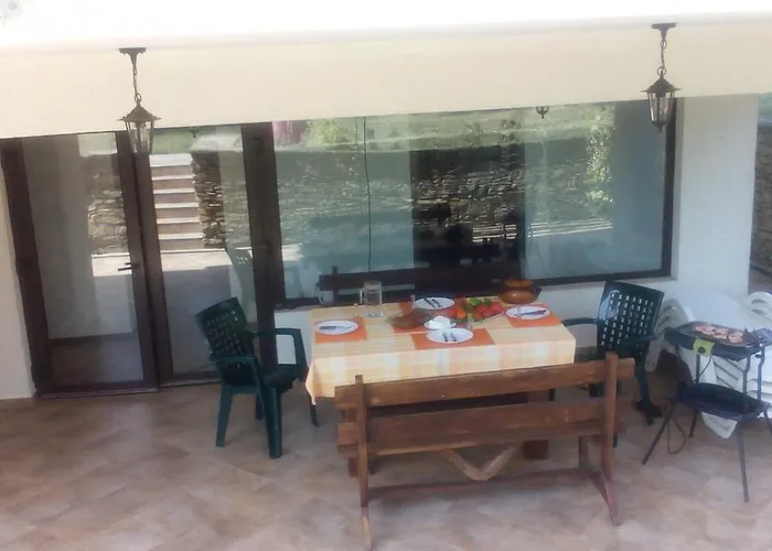 Βίλα Villa Manoya